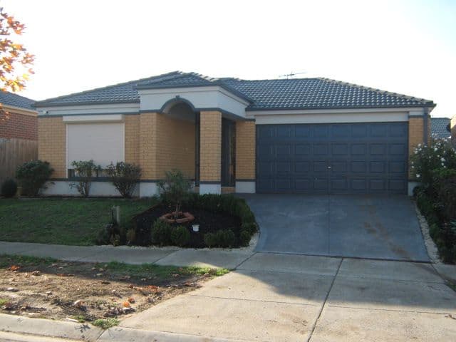 64 Lockwood Drive, ROXBURGH PARK VIC 3064, Roxburgh Park - Image 1