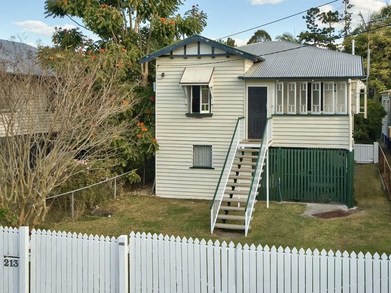 213 Long Street East, GRACEVILLE QLD 4075, Graceville - Image 1