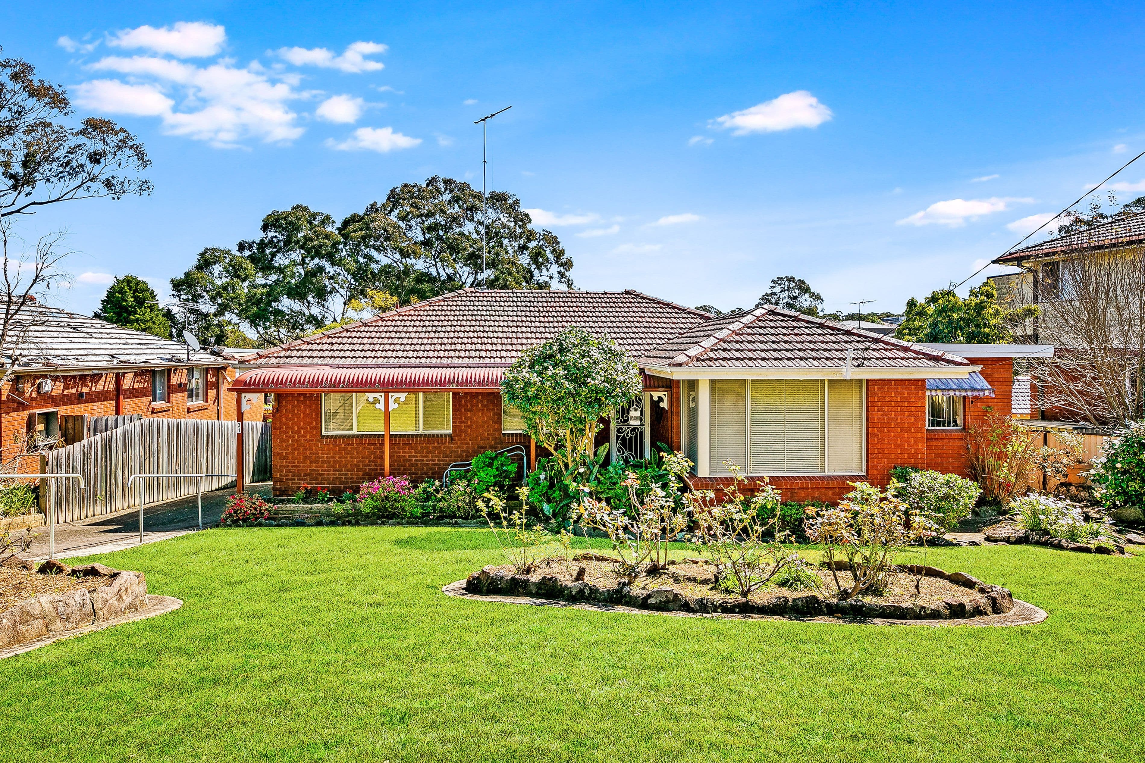 31 Donington Avenue, Georges Hall NSW 2198, Georges Hall - Image 1