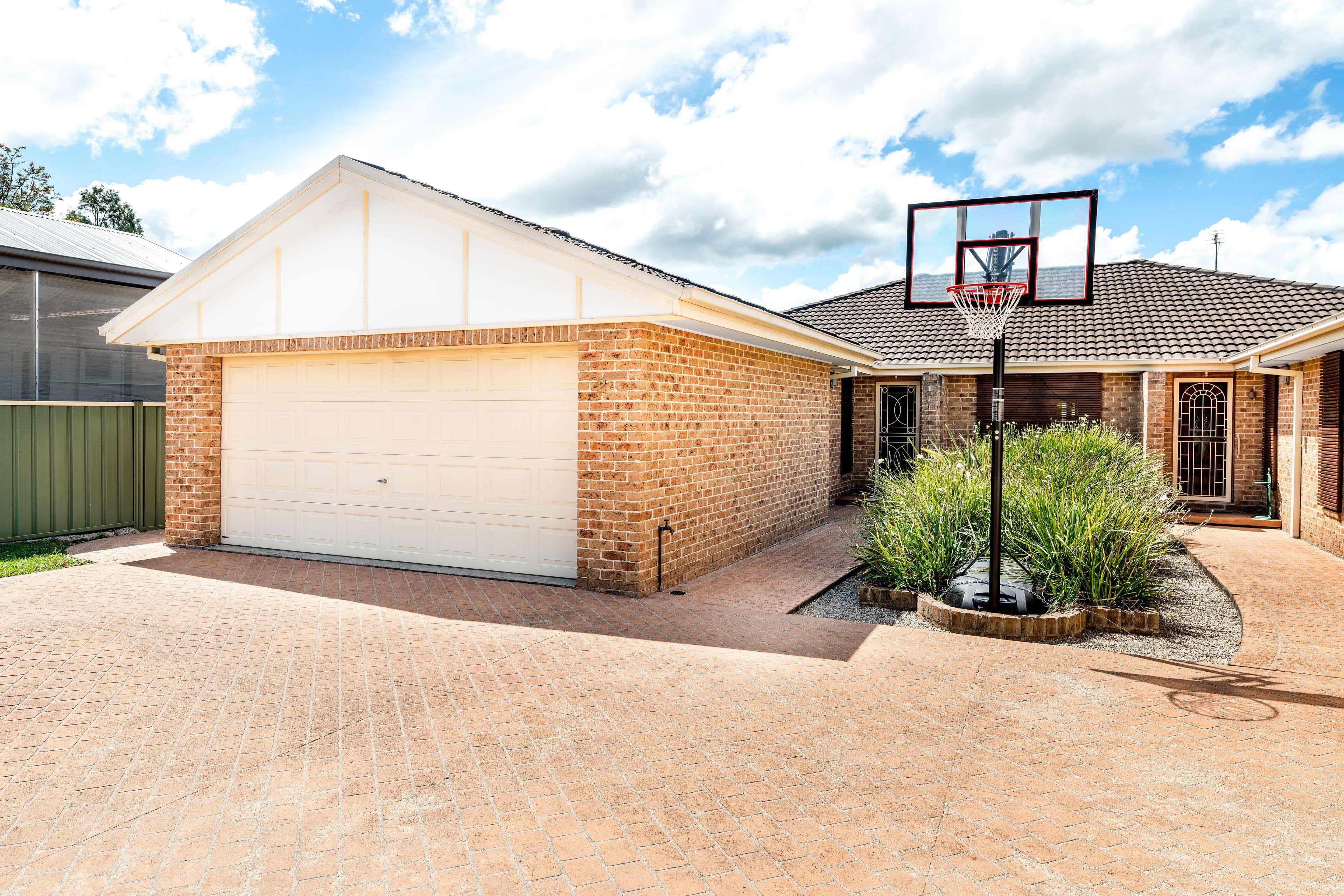 2 Hollyhill Close, Bomaderry - Image 1