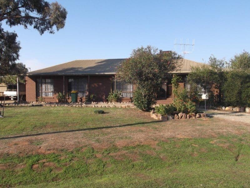 2 Lone Pine Avenue, COROWA NSW 2646, Corowa - Image 1