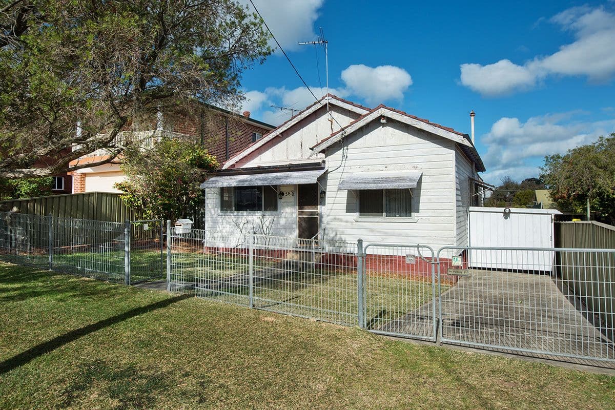 38 Hampton Street, Hurstville Grove - Image 1