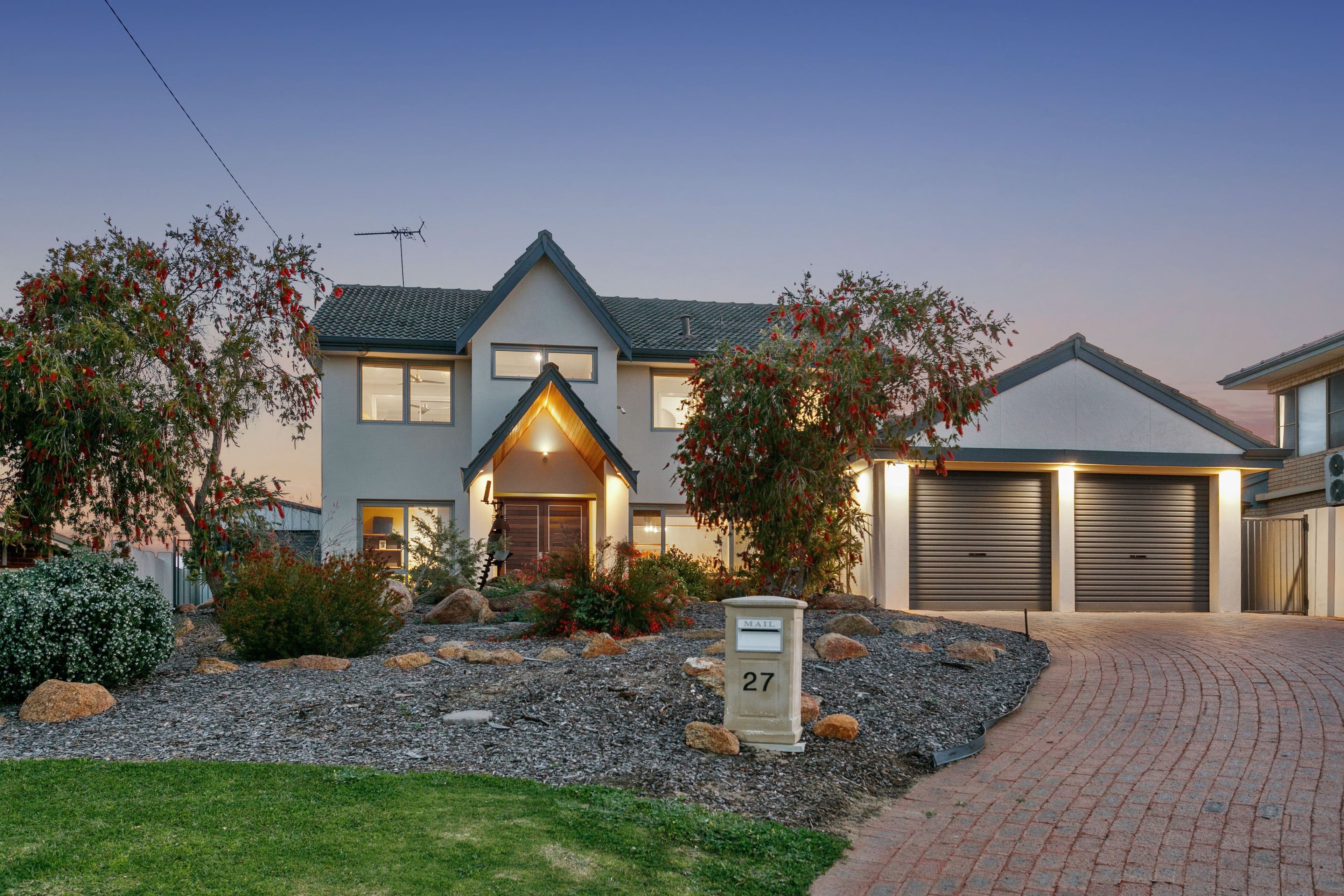 27 Kempenfeldt Avenue, Sorrento WA 6020, Sorrento - Image 1