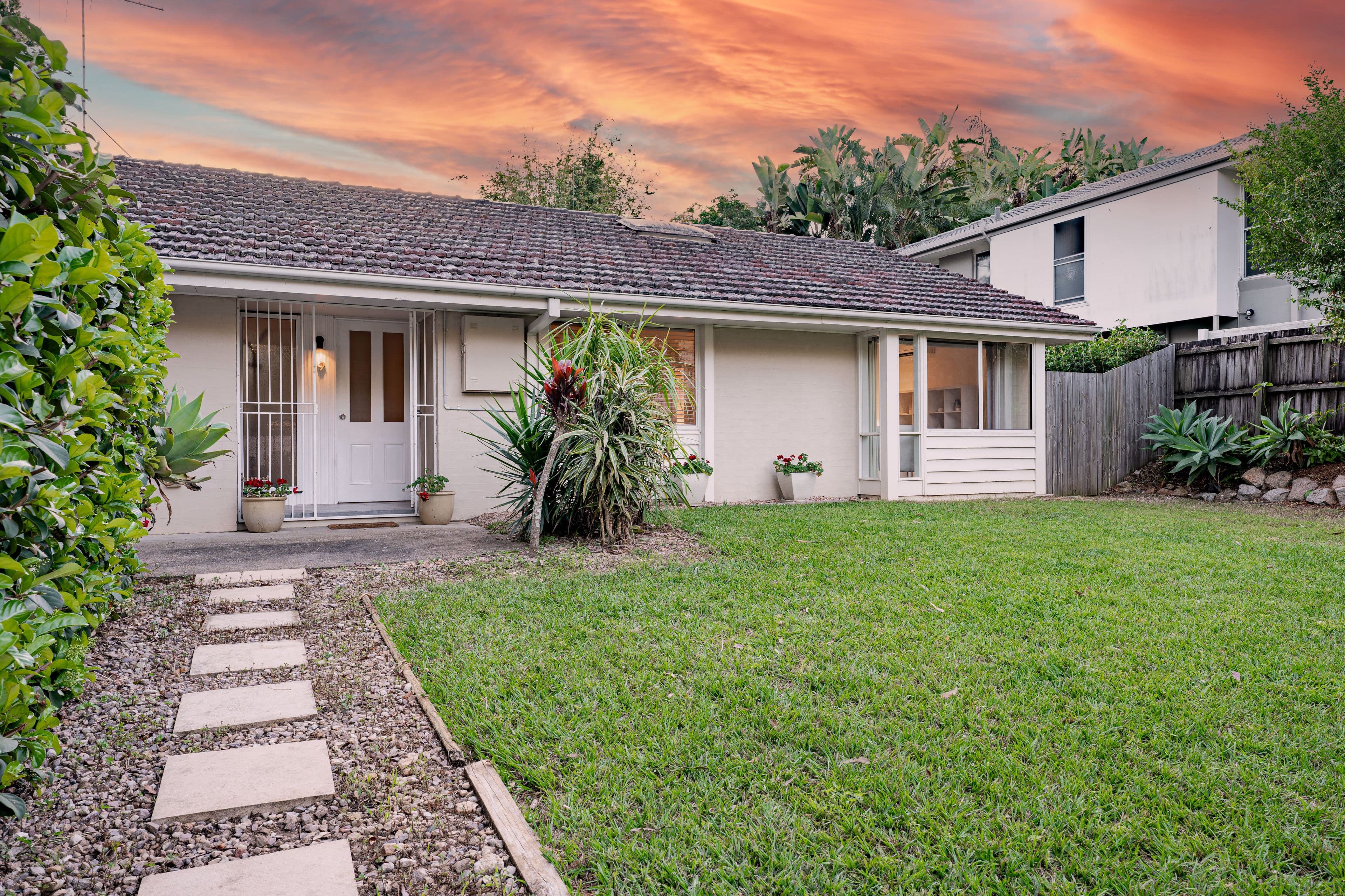 9 Fiona Street, Chapel Hill QLD 4069, Chapel Hill - Image 1