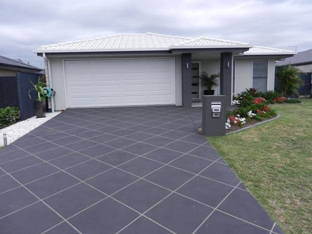 105 Summerfields Drive, CABOOLTURE QLD 4510, Caboolture - Image 1