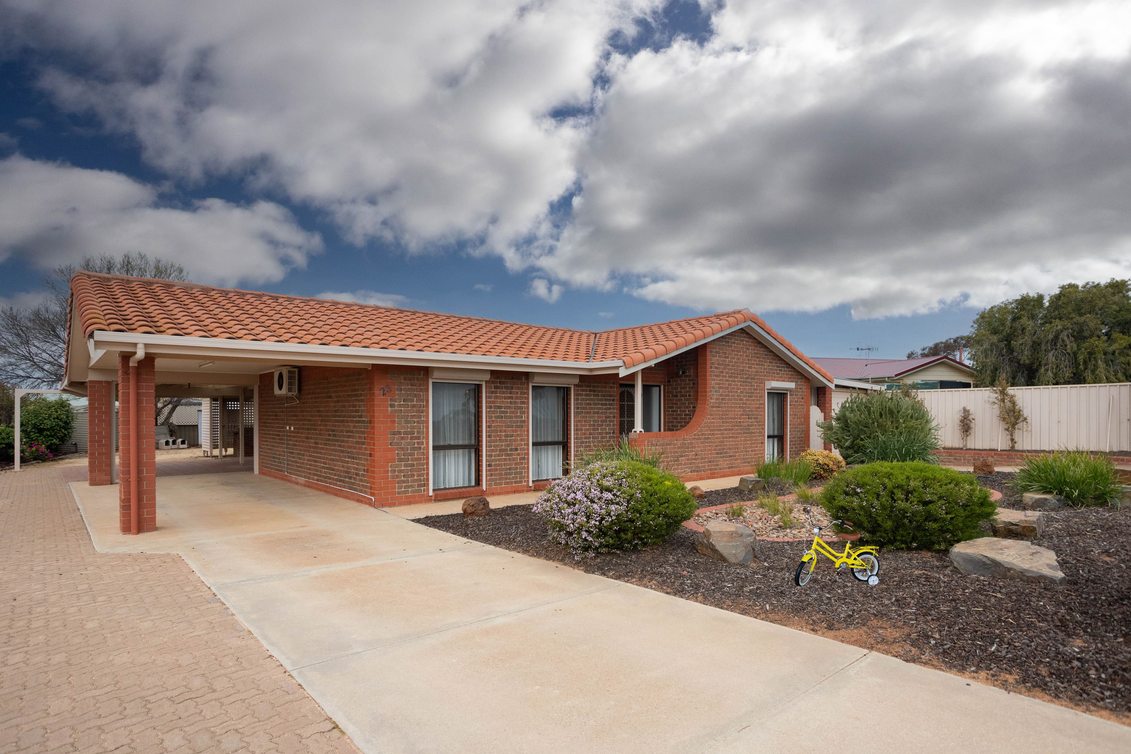 26 Thiele Avenue, Loxton SA 5333, Loxton - Image 1