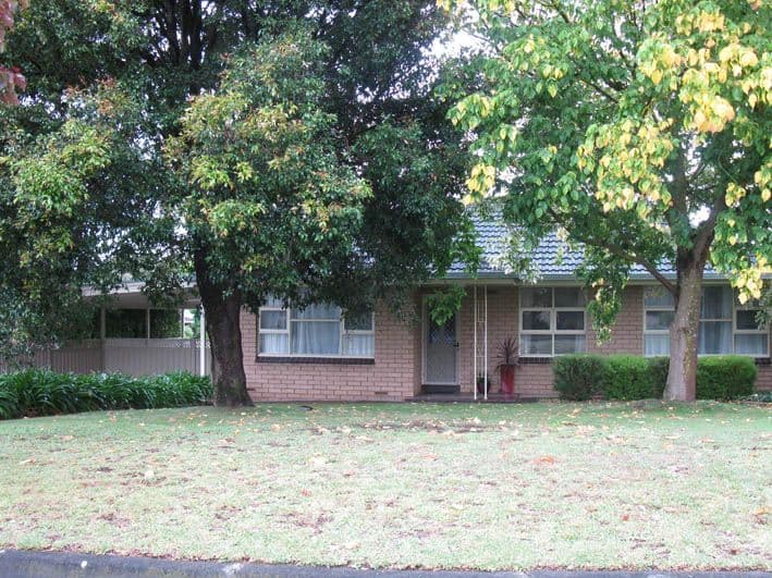 4 Hillcrest Avenue, MOUNT GAMBIER SA 5290, Mount Gambier - Image 1