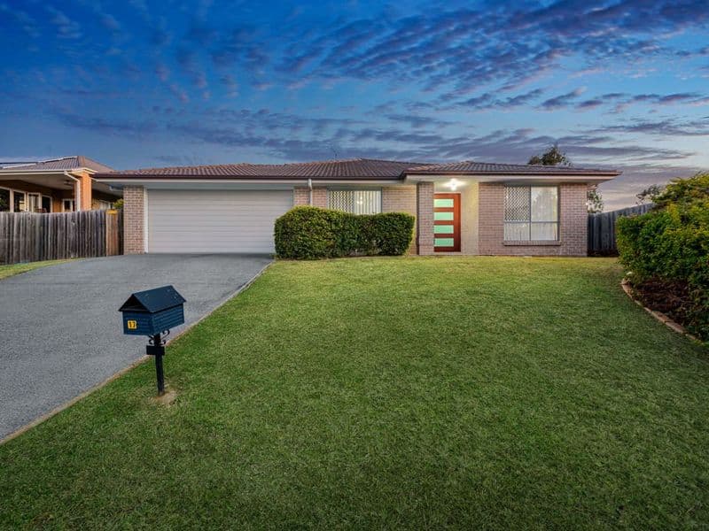 17 Wildwood Crescent, Flagstone - Image 1