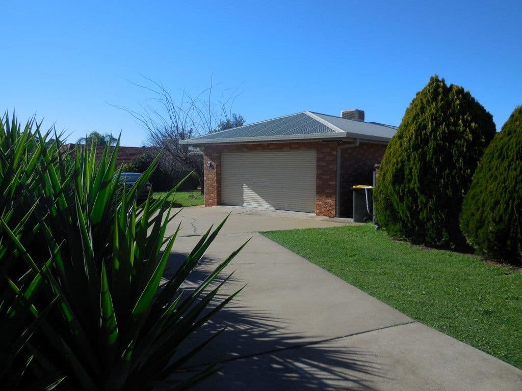 12 Christina Close, Parkes - Image 1