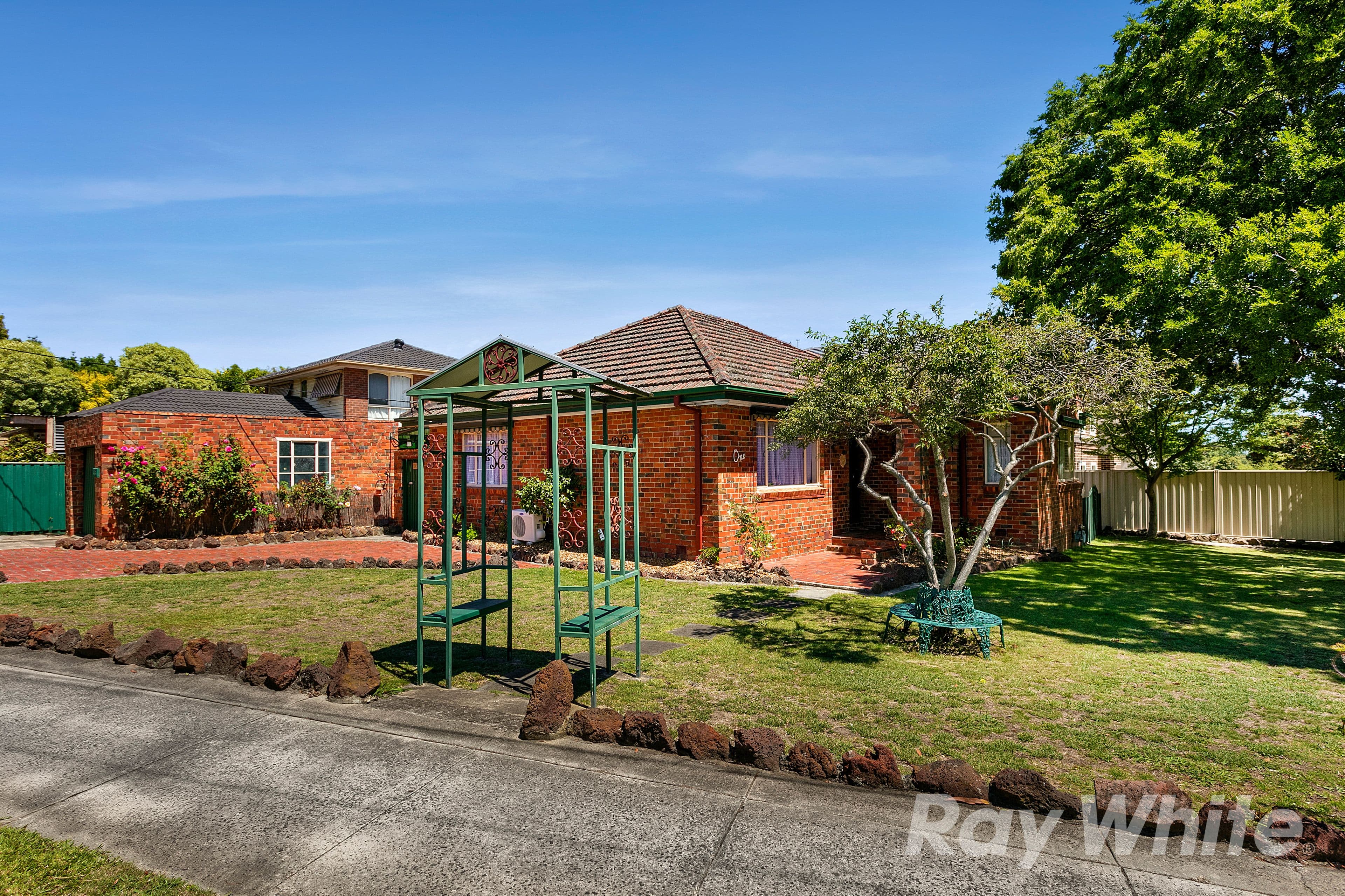 1 Carmel Avenue, Mount Waverley VIC 3149, Mount Waverley - Image 1