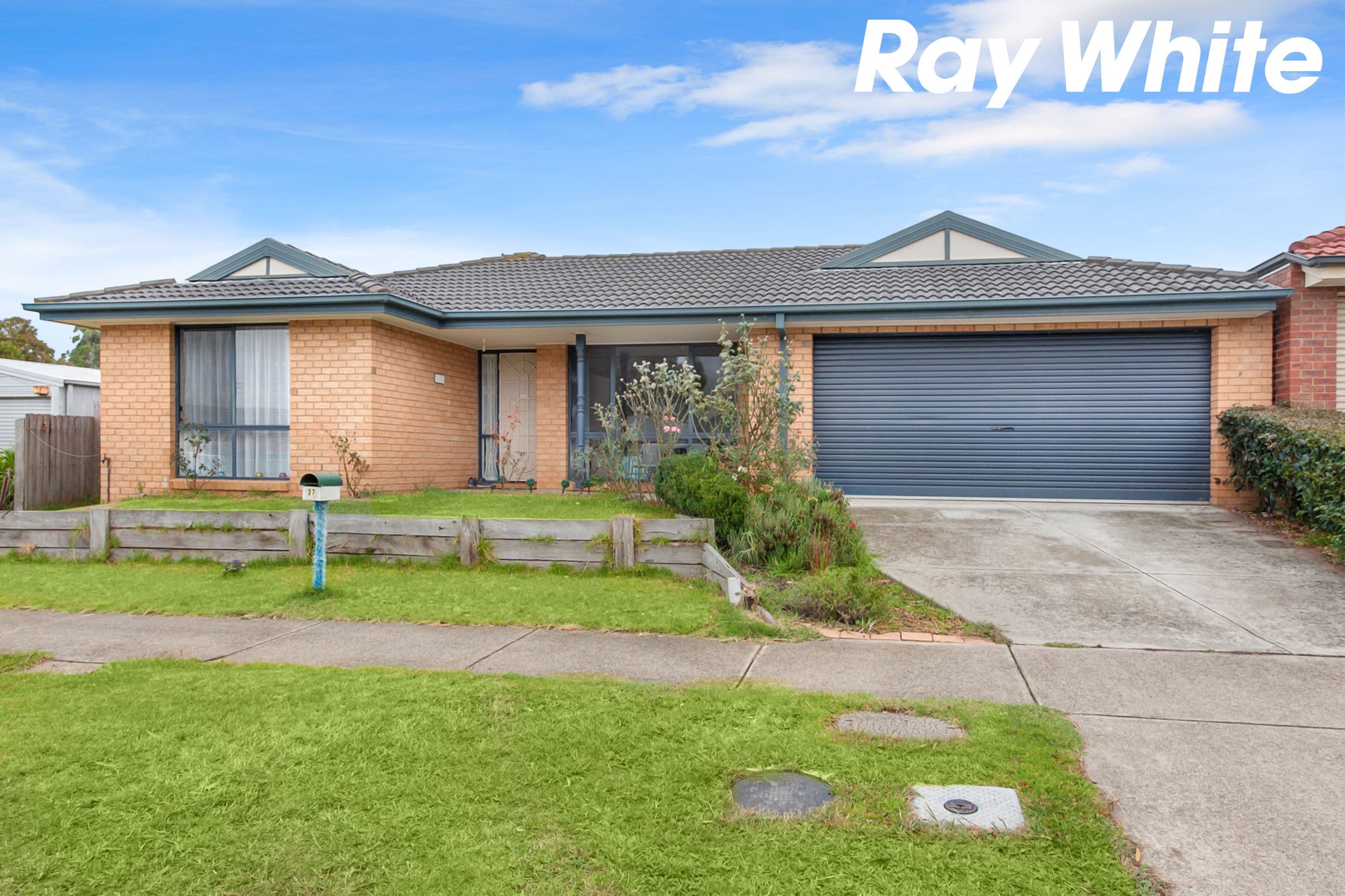 37 Dunbarton Drive, Pakenham VIC 3810, Pakenham - Image 1