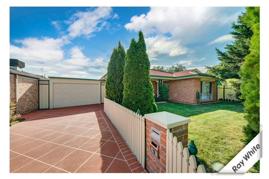 19 Lawlor Place, GORDON ACT 2906, Gordon - Image 1