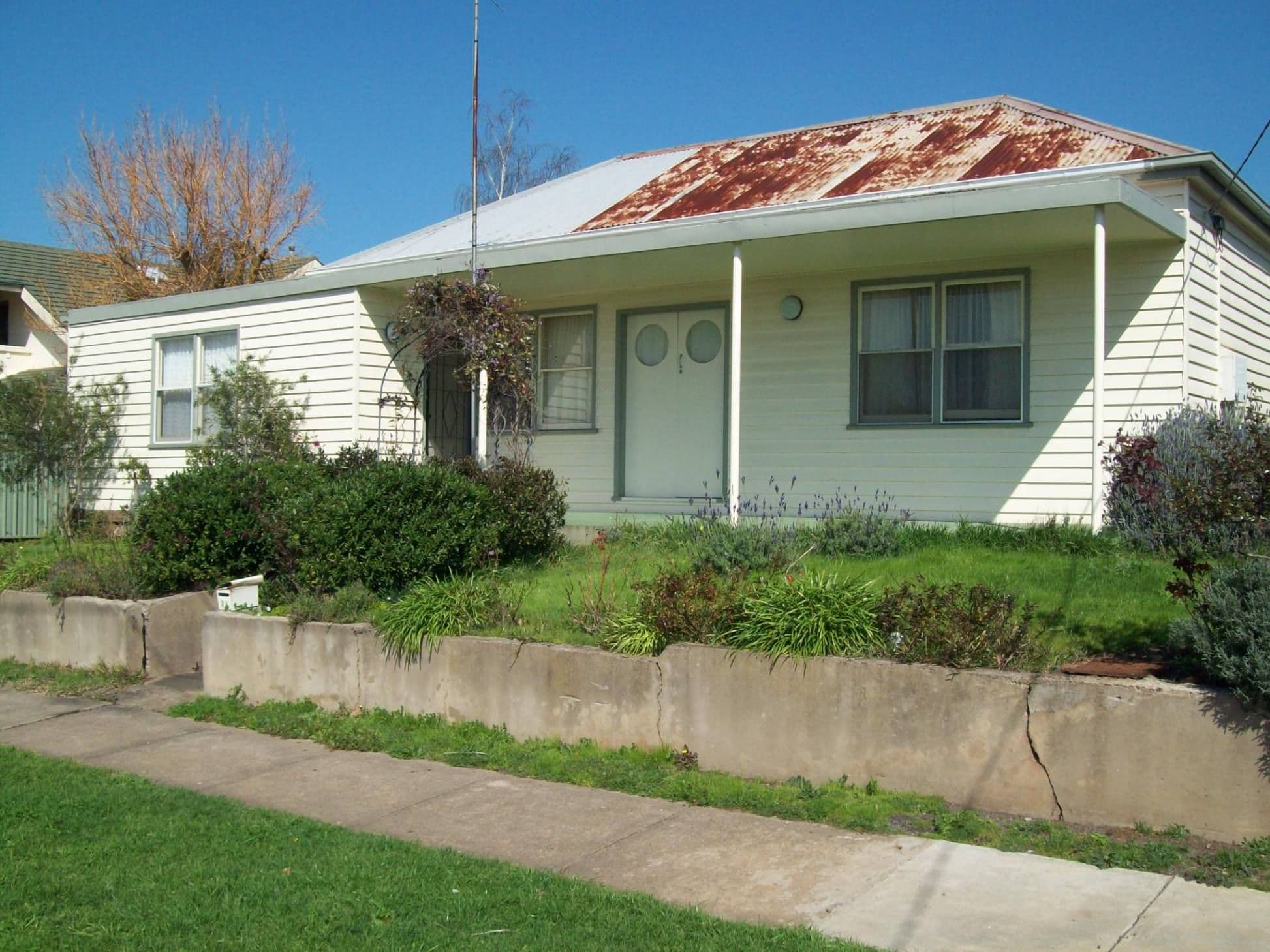 21 Brown, HAMILTON VIC 3300, Hamilton - Image 1