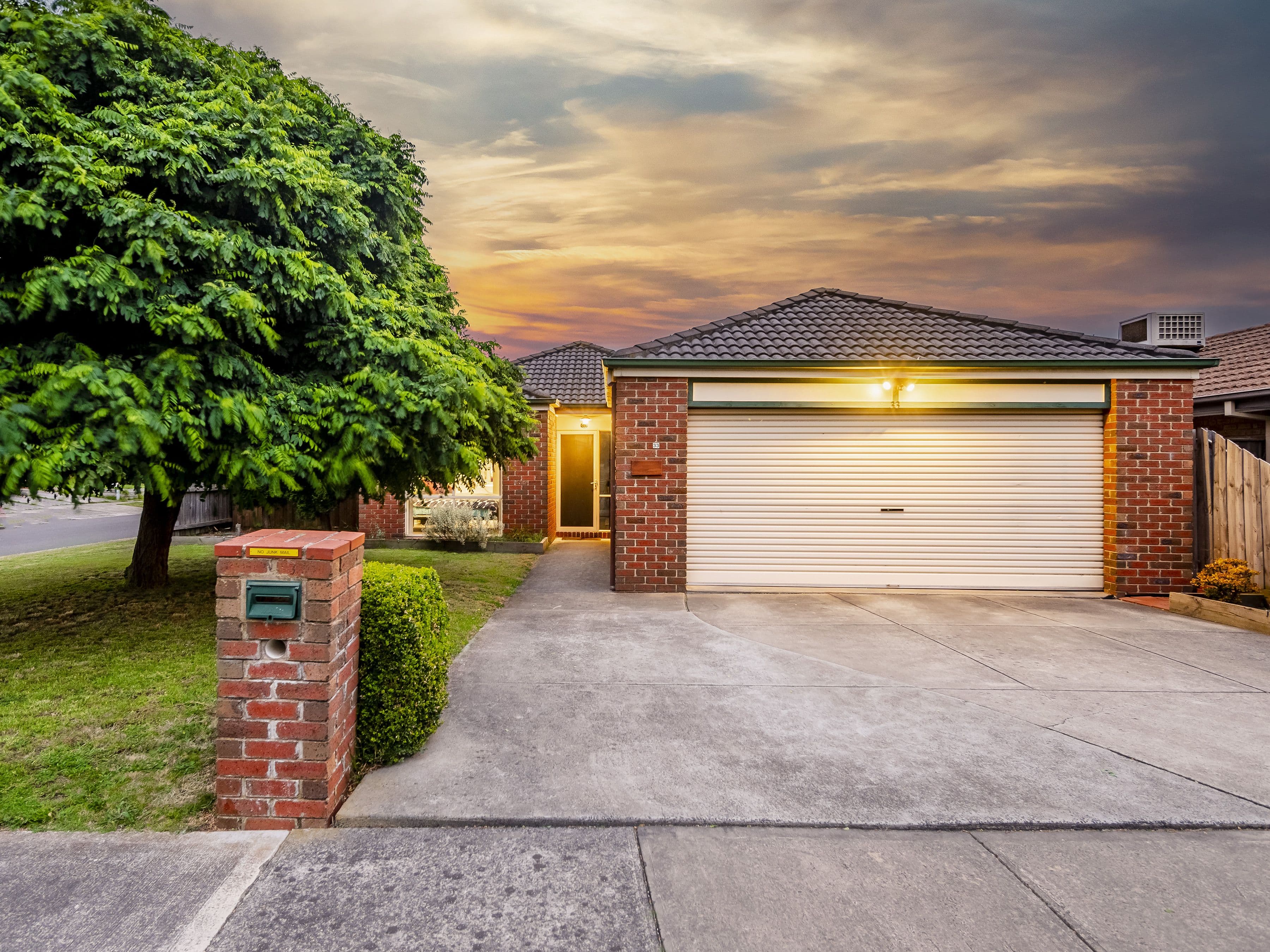 33 Scarborough Avenue, Cranbourne West VIC 3977, Cranbourne West - Image 1