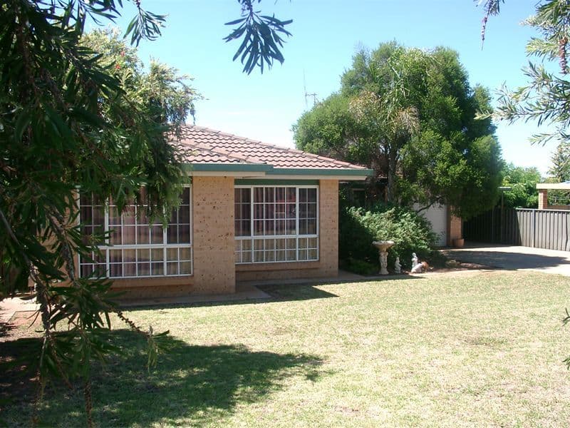 25 Flinders Street, PARKES NSW 2870, Parkes - Image 1