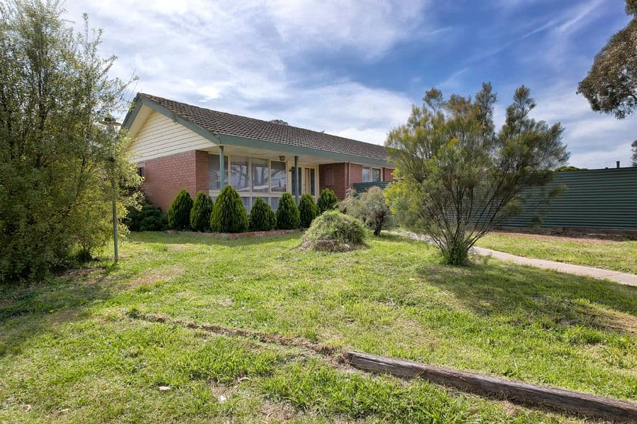 10 Ince Place, MELTON WEST VIC 3337, Melton West - Image 1