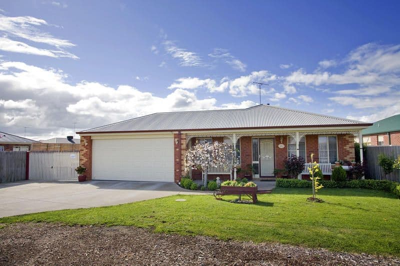 10 Nivek Court, ST ALBANS PARK VIC 3219, St Albans Park - Image 1