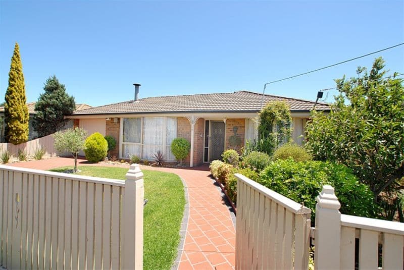 16 Langslow Road, ASPENDALE GARDENS VIC 3195, Aspendale Gardens - Image 1