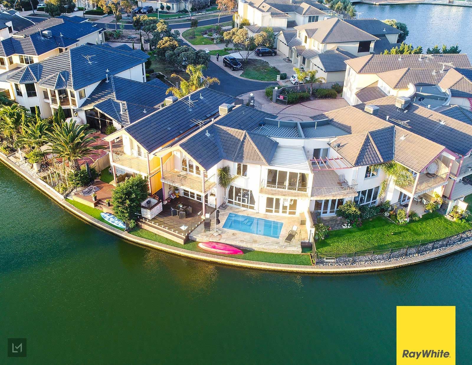 3 Castaway Court, Sanctuary Lakes VIC 3030, Sanctuary Lakes - Image 1
