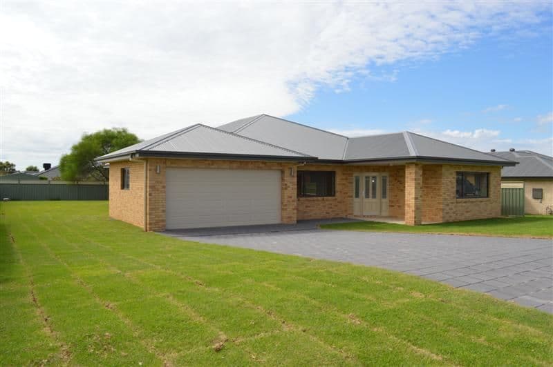 3 Crossroads Drive, DUBBO NSW 2830, Dubbo - Image 1