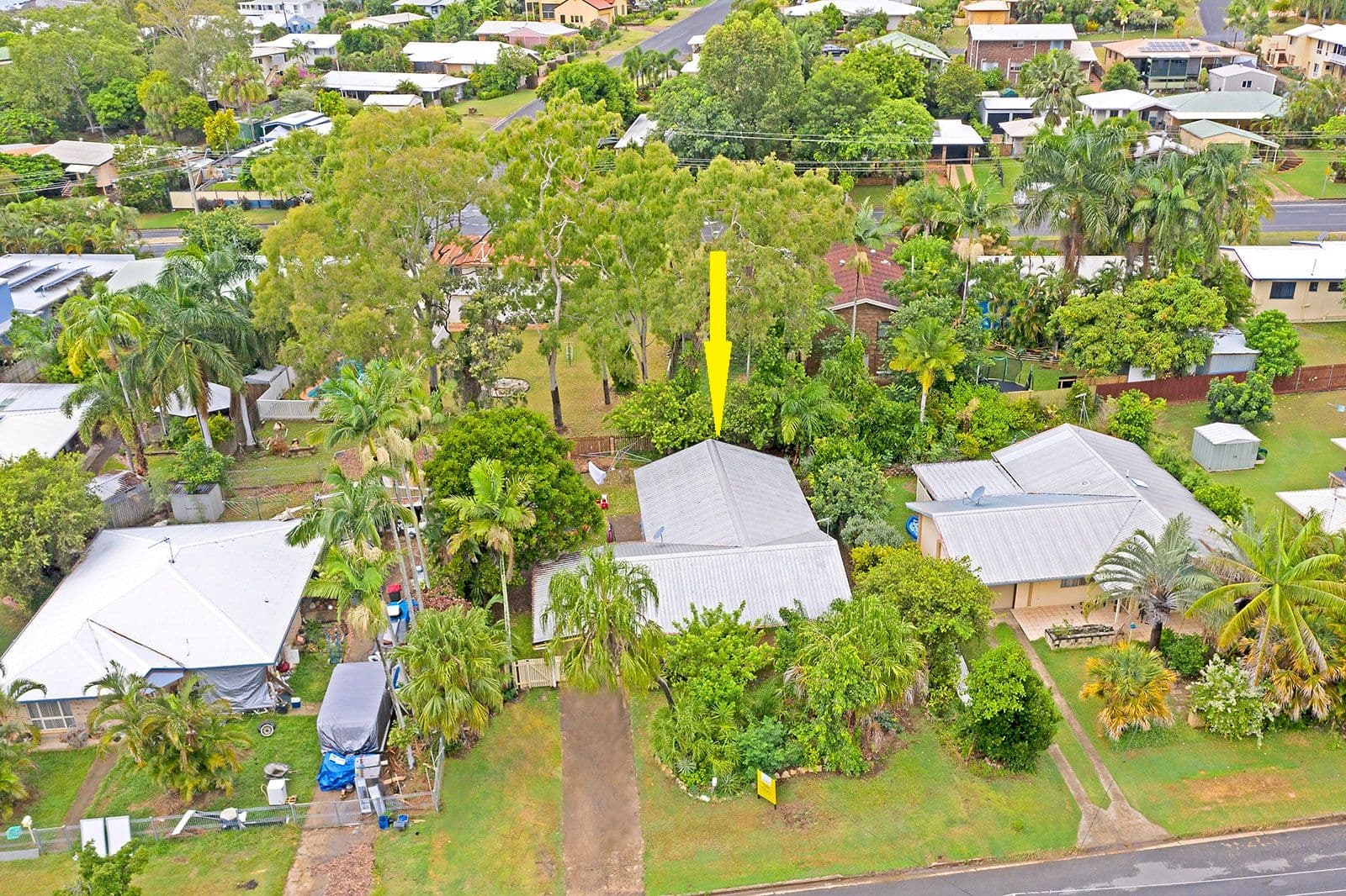 15 Joyce Avenue, Lammermoor QLD 4703, Lammermoor - Image 1