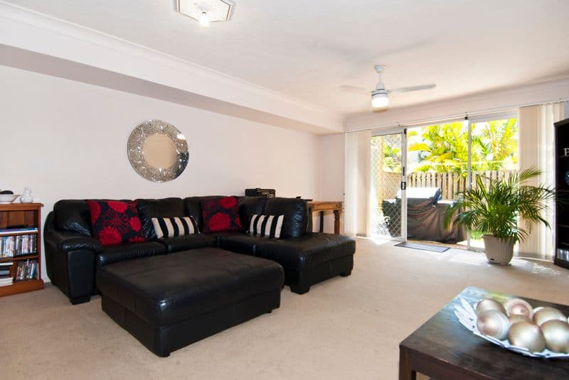 215 Cottesloe Drive, MERMAID WATERS QLD 4218, Mermaid Waters - Image 1