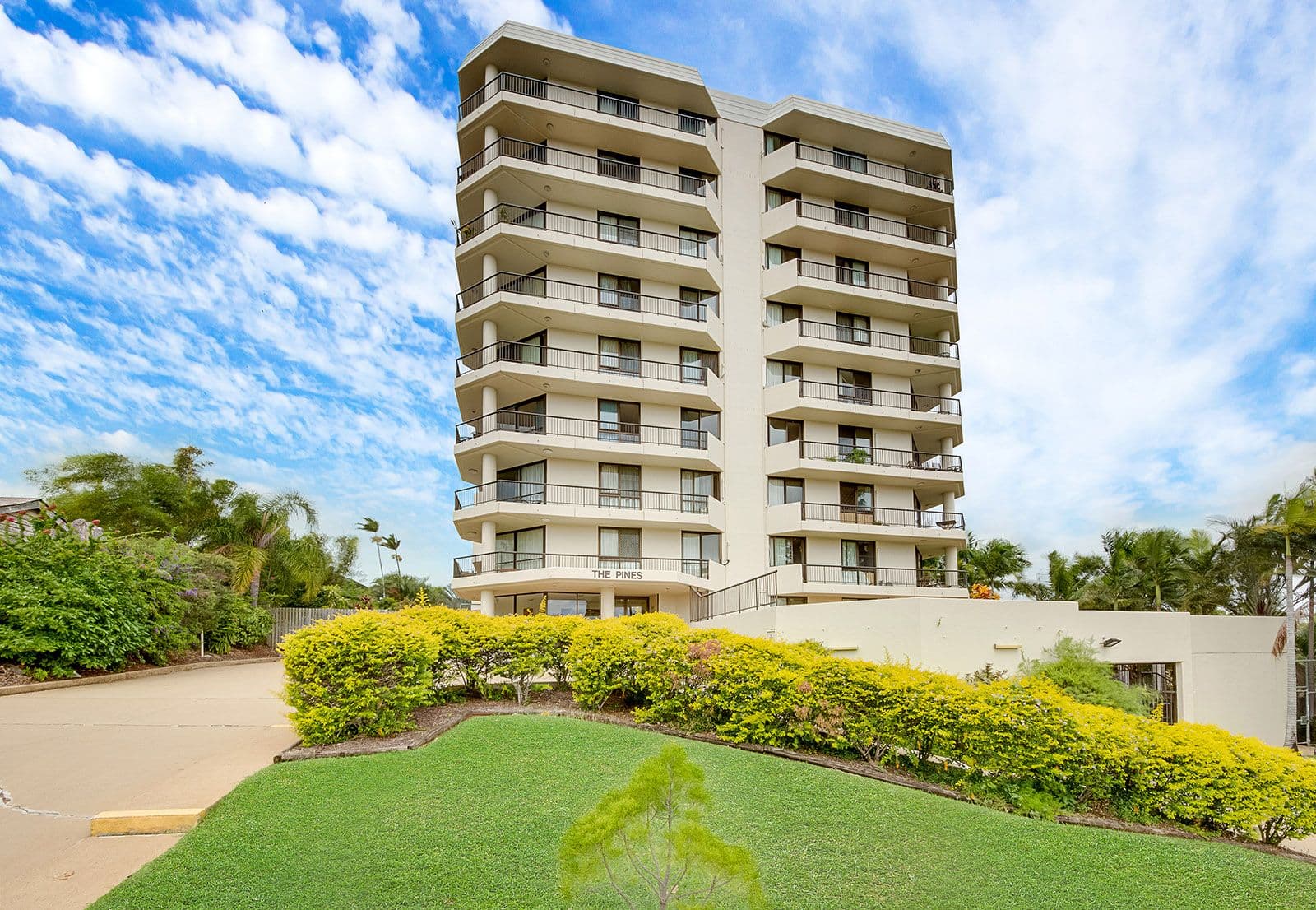 32 Kent Street, West Gladstone QLD 4680, West Gladstone - Image 1