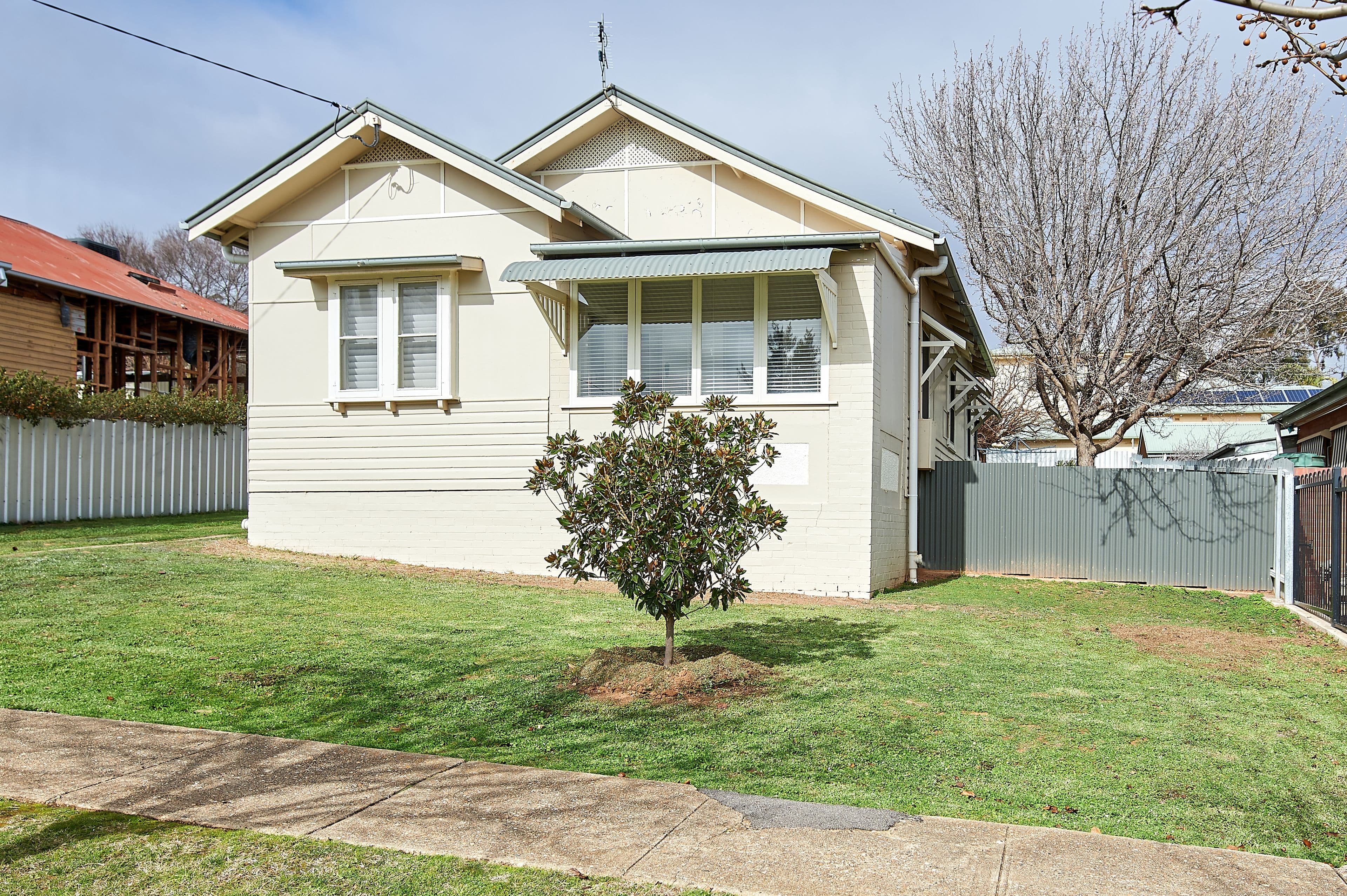 18 Hill Street, Turvey Park - Image 1