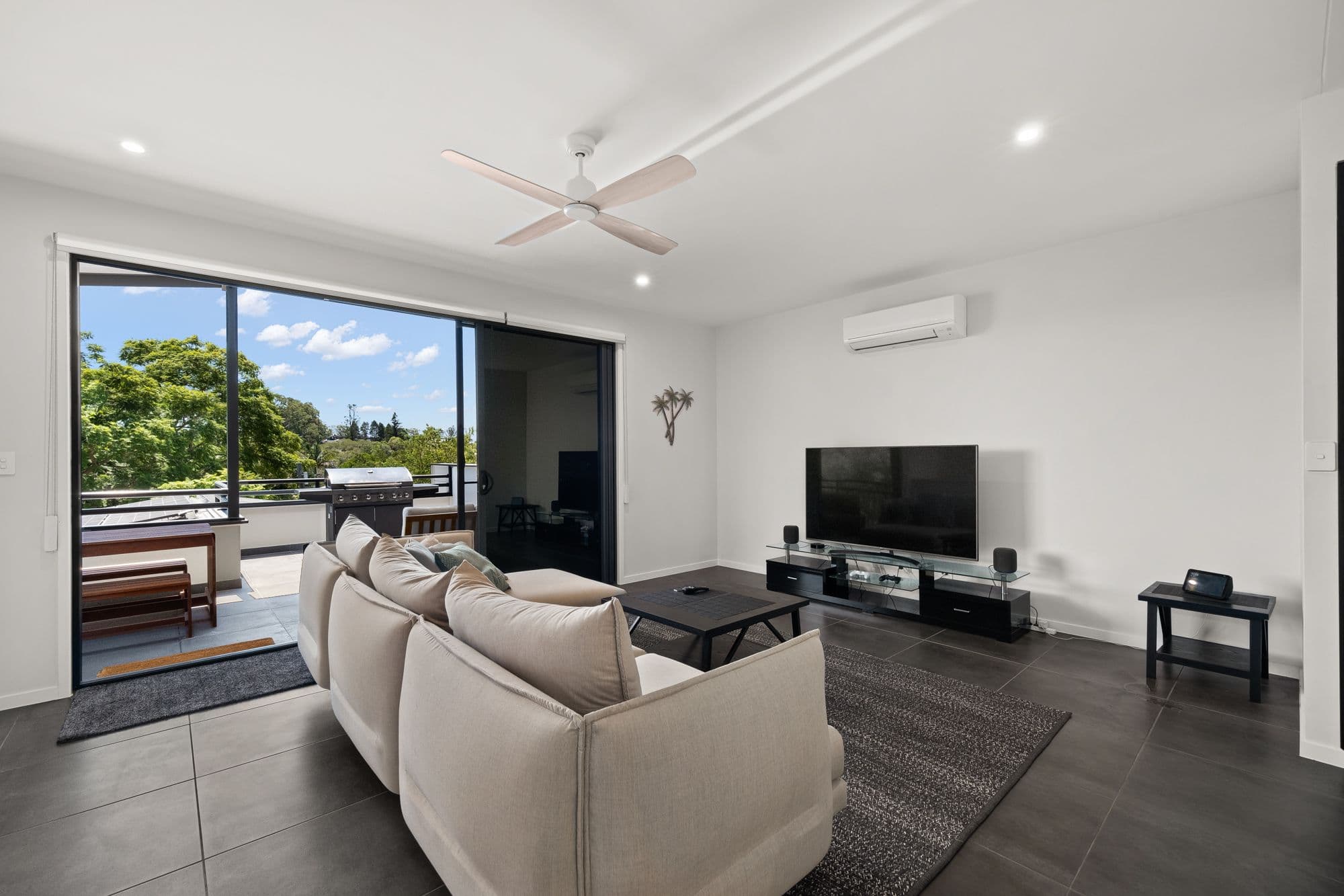 18 Oxley Terrace, Corinda QLD 4075, Corinda - Image 1