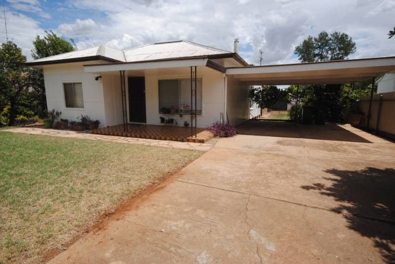 38 Gunbar Street, GRIFFITH NSW 2680, Griffith - Image 1