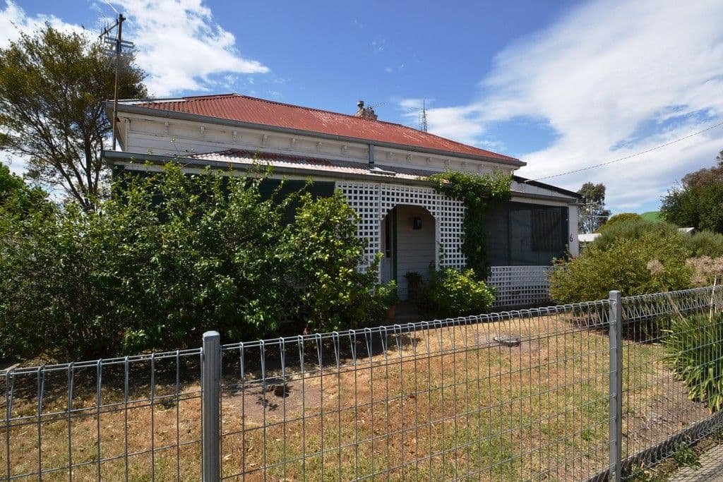 6 Butler Street, Seymour VIC 3660, Seymour - Image 1