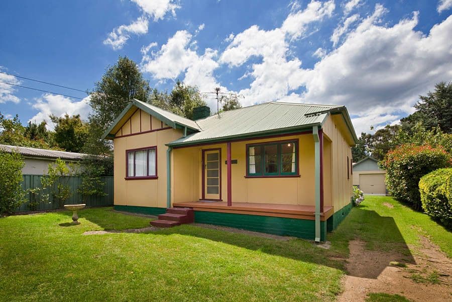 2 Sheila Street, Medlow Bath - Image 1