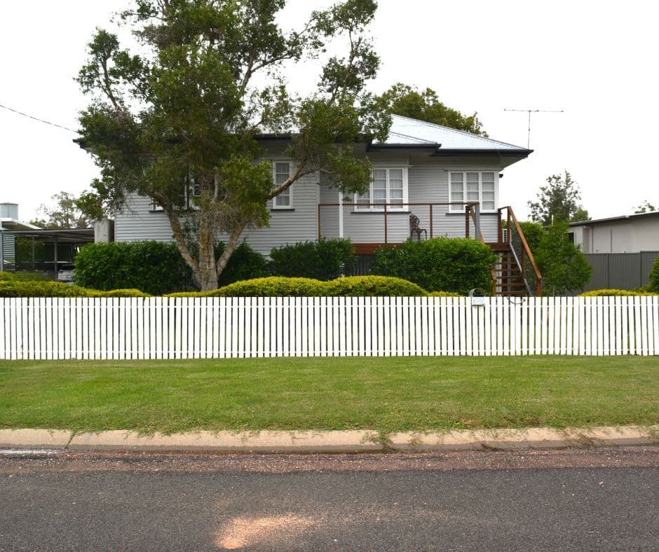 18 Walter Street, Blackall QLD 4472, Blackall - Image 1