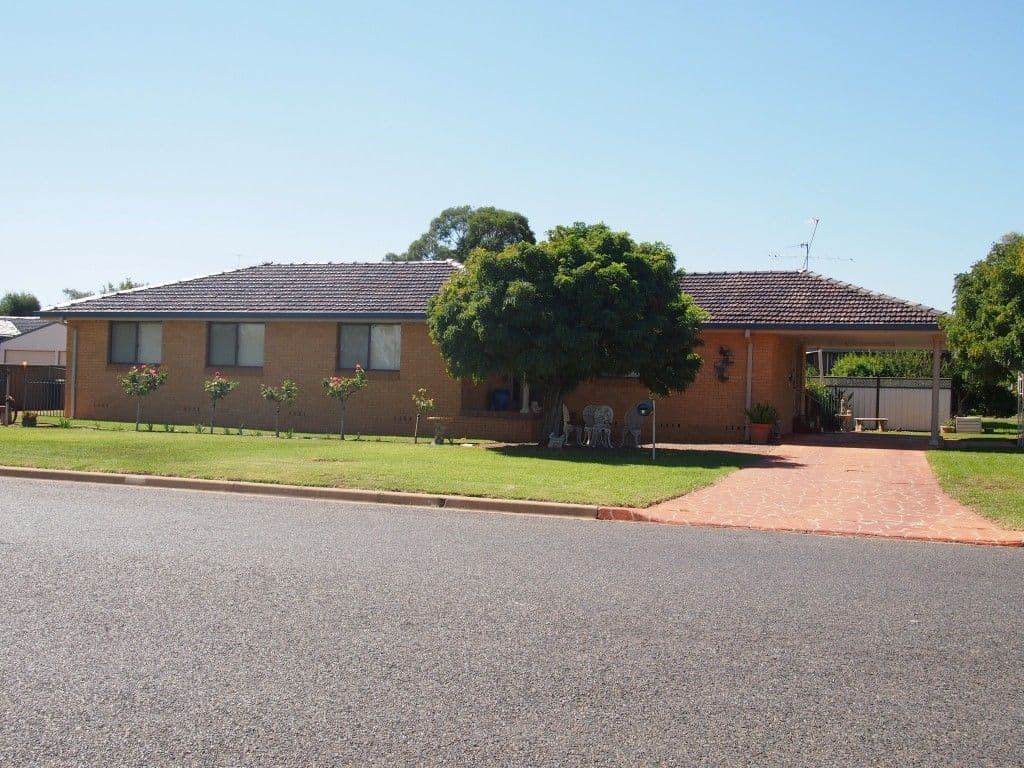2 Doyle Street, CONDOBOLIN NSW 2877, Condobolin - Image 1