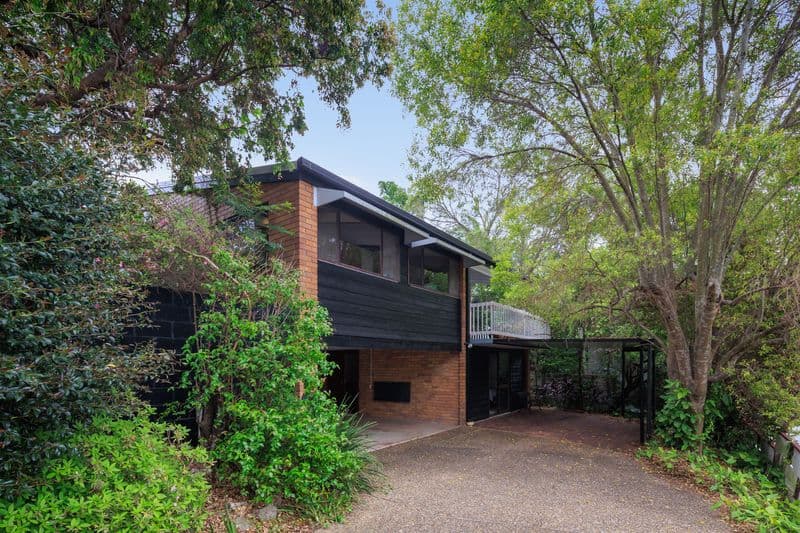 27/25 Haynes Street, Kenmore - Image 1