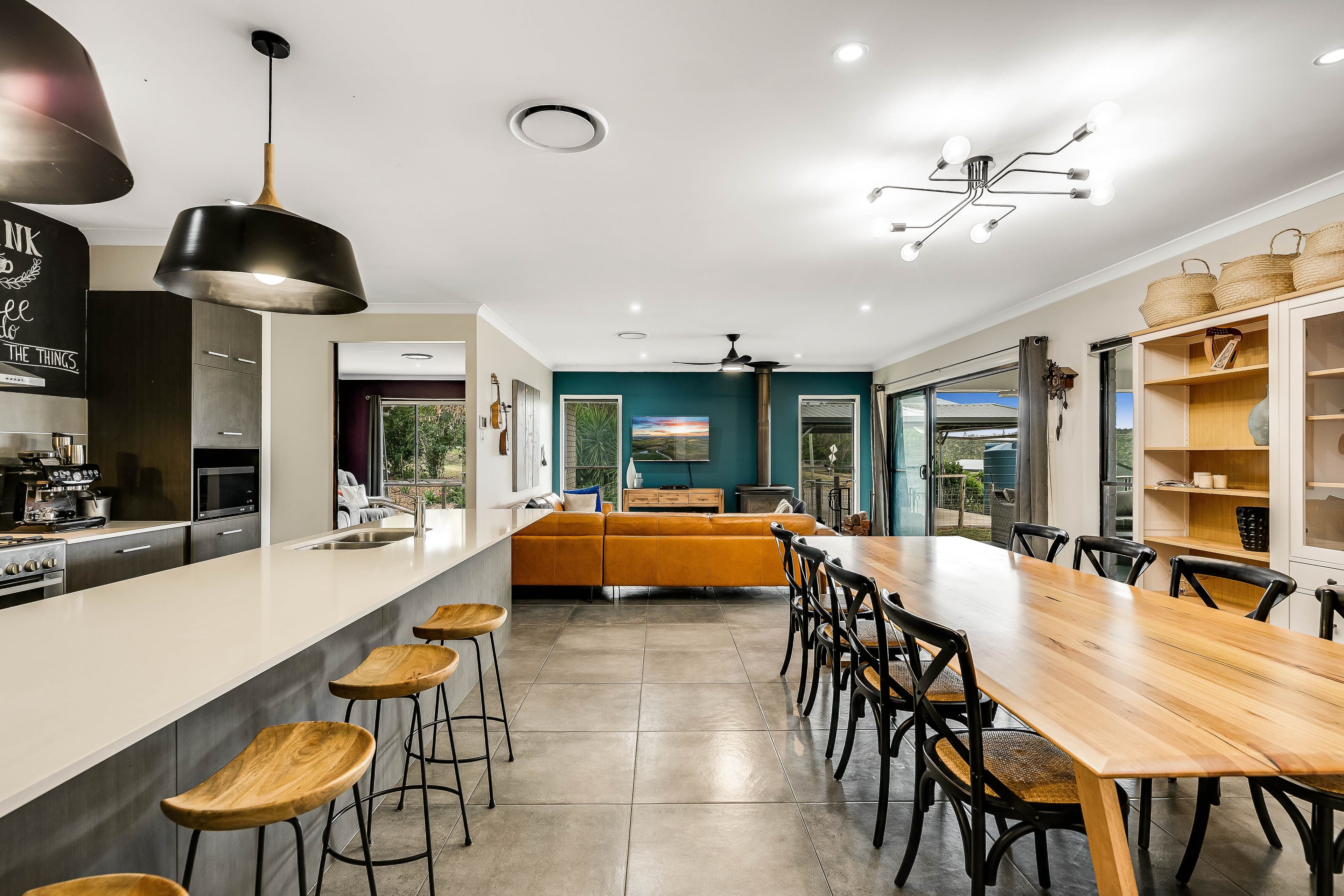 1 Lynda Court, Glencoe QLD 4352, Glencoe - Image 1