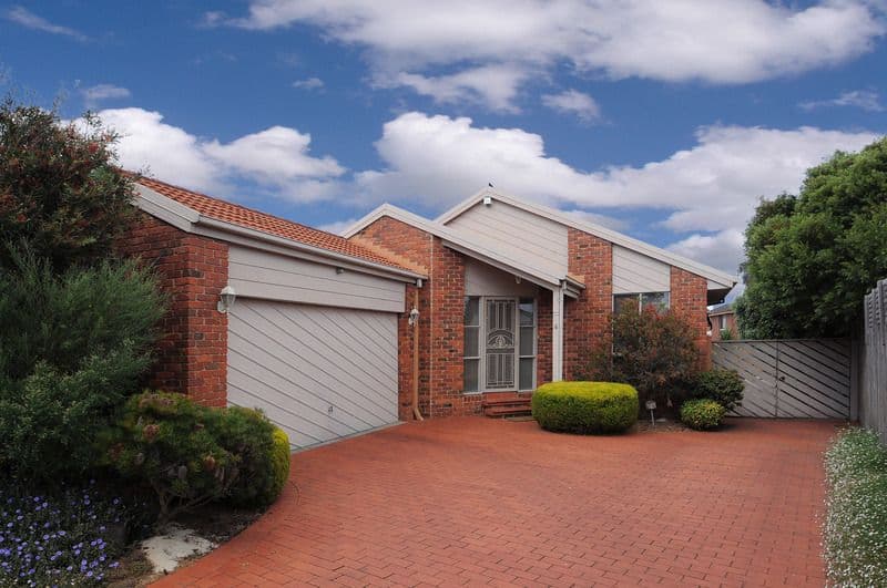 4 Stradbrook Court, CARRUM DOWNS VIC 3201, Carrum Downs - Image 1