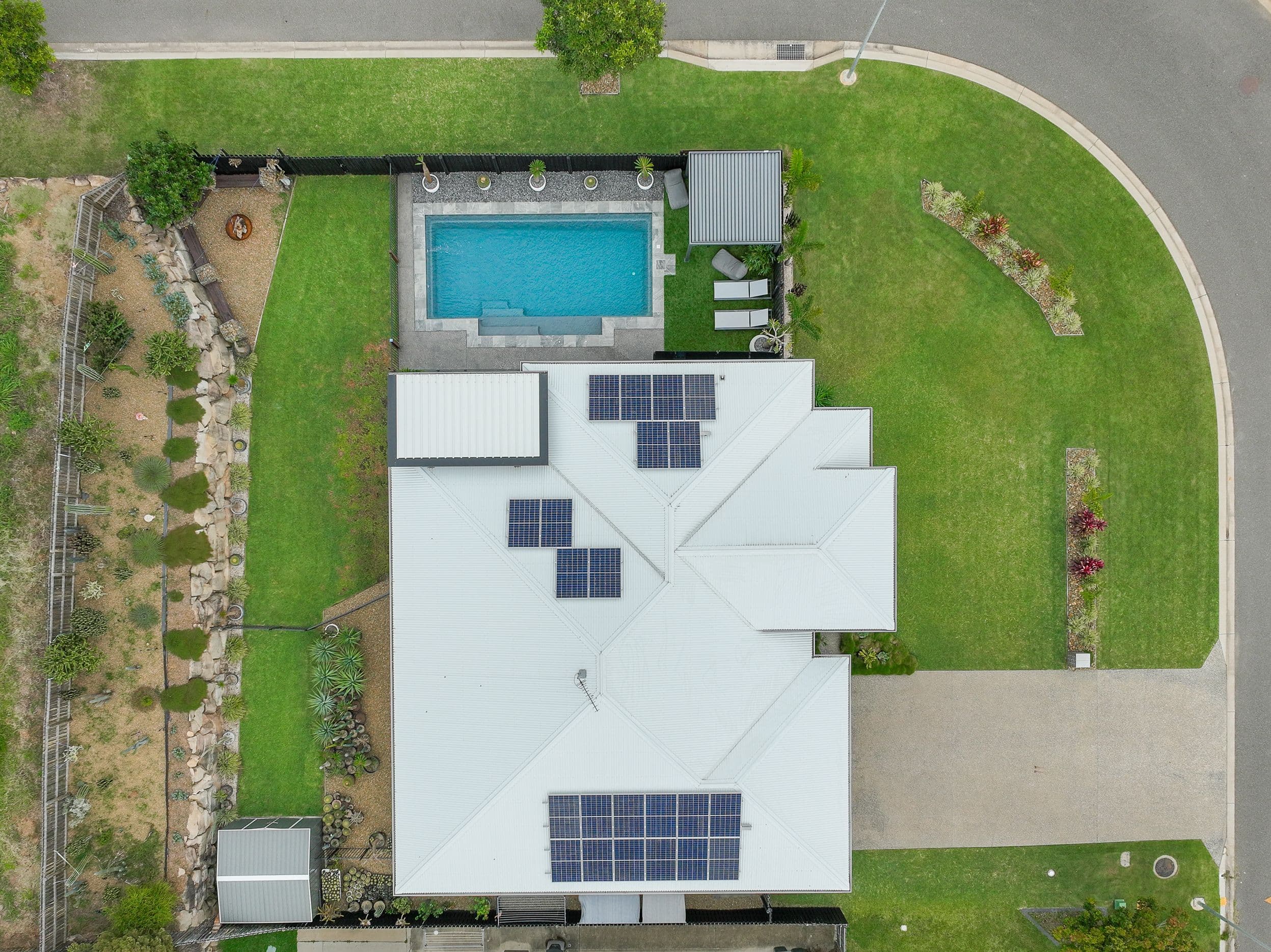 33 Fitzroy Avenue, Clinton QLD 4680, Clinton - Image 1