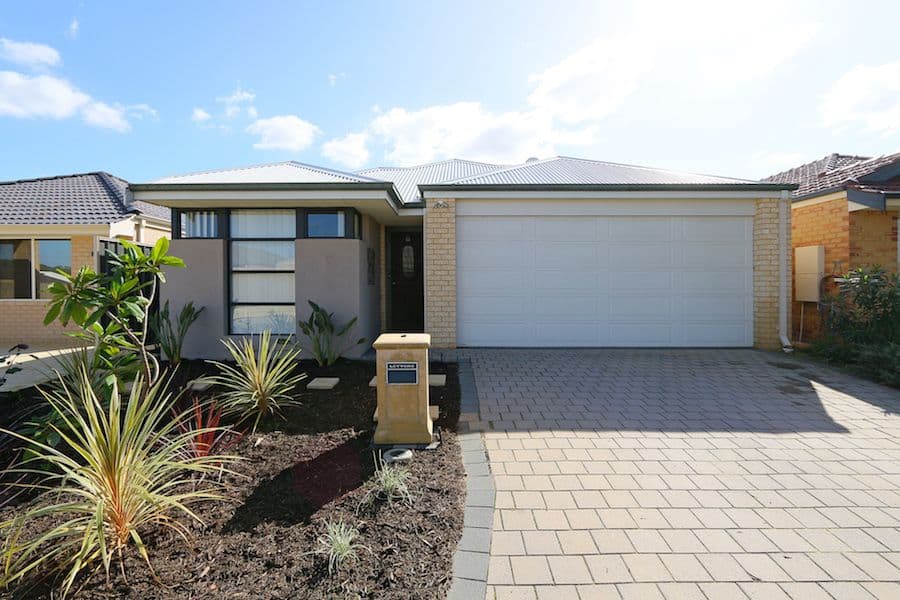 8 Niobe Link, Maddington WA 6109, Maddington - Image 1