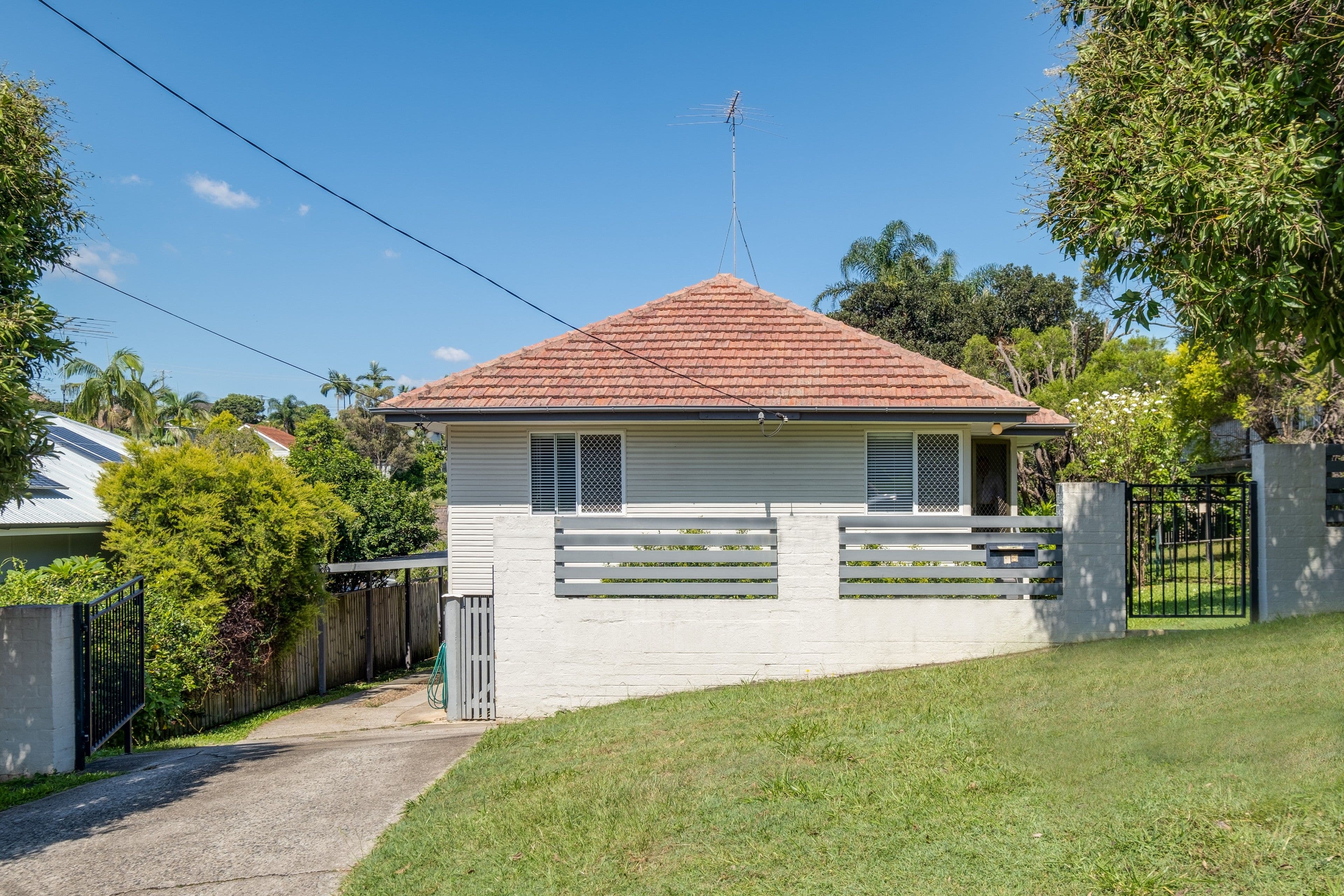 15 Oakfield Street, Mount Gravatt East QLD 4122, Mount Gravatt East - Image 1