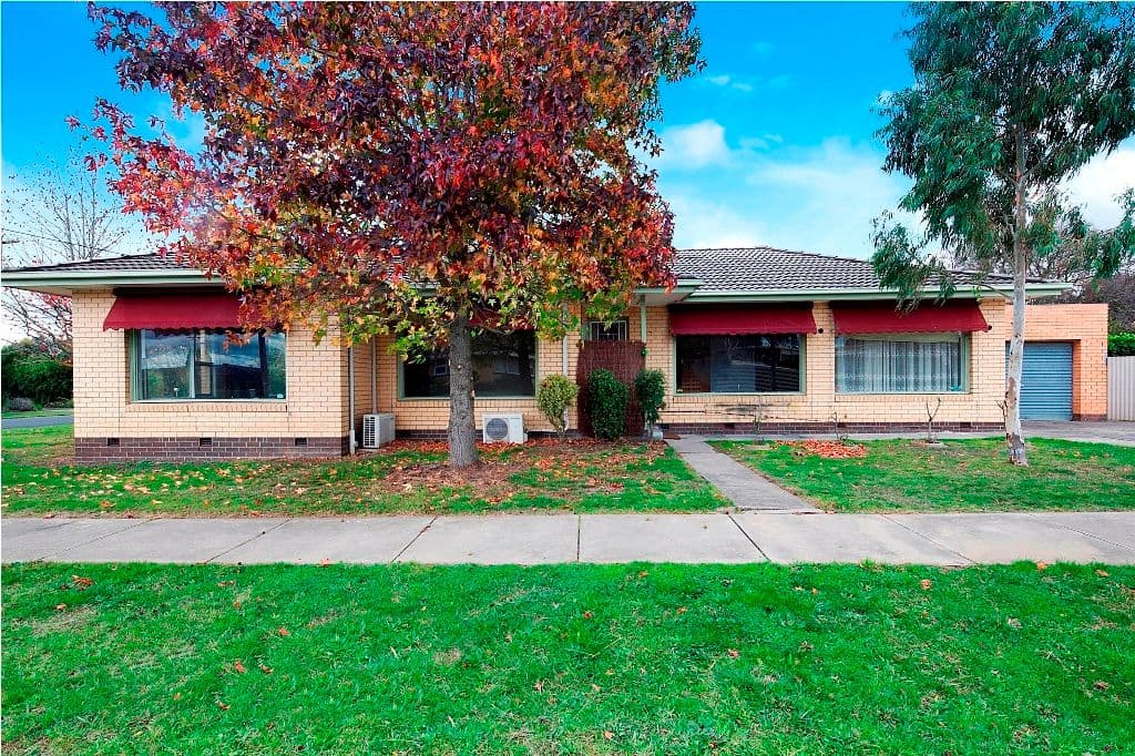 31 Browns Parade, WENDOUREE VIC 3355, Wendouree - Image 1
