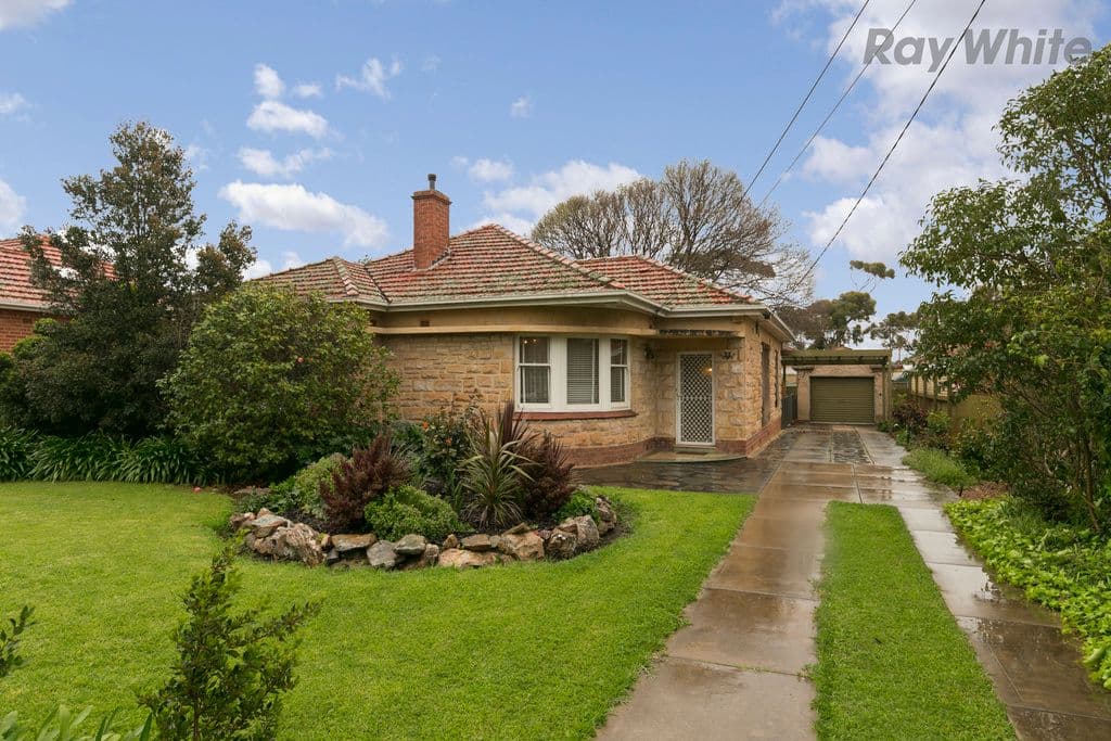 33 Gowrie Avenue, Glengowrie SA 5044, Glengowrie - Image 1