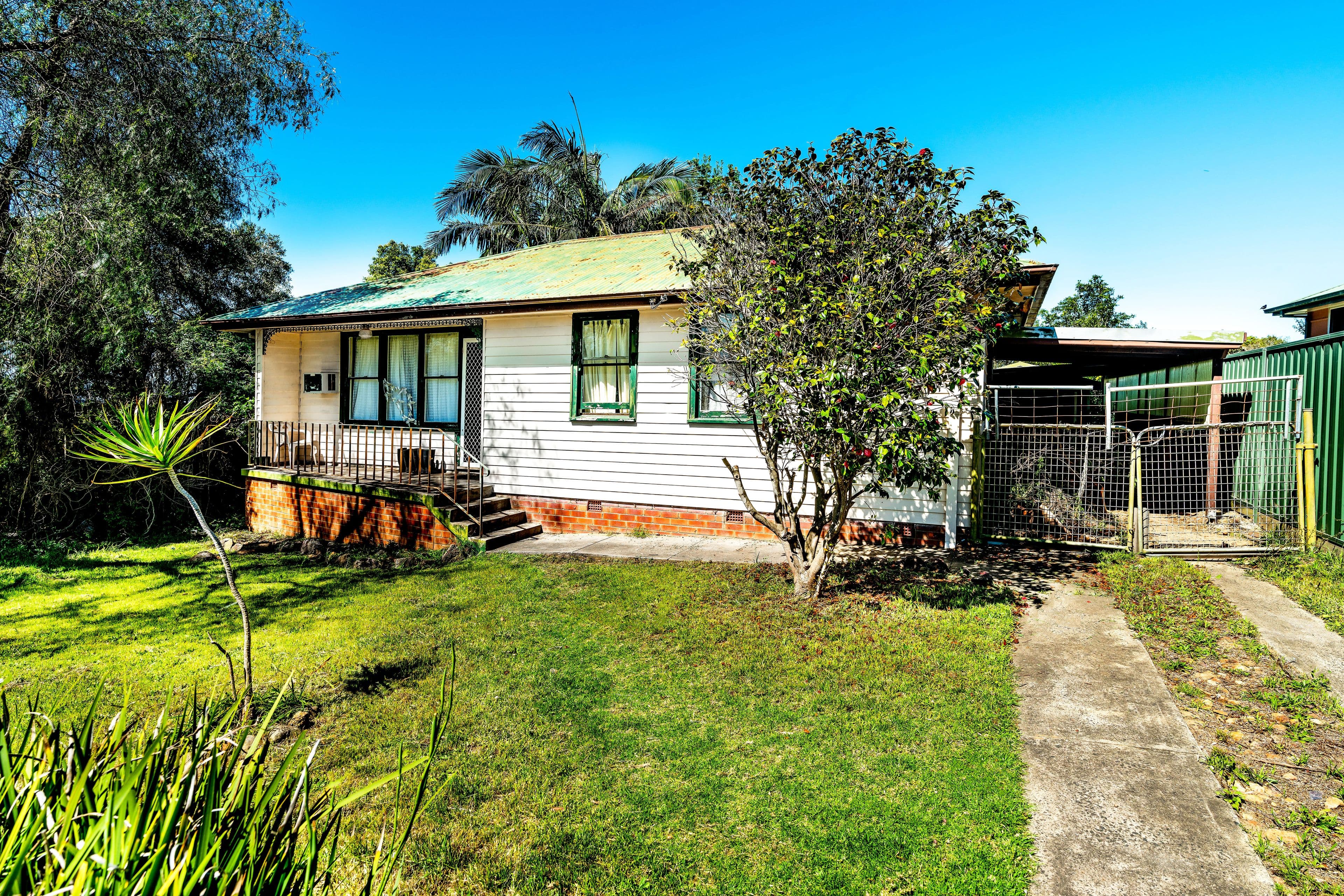 4 Shirley Street, Bomaderry - Image 1