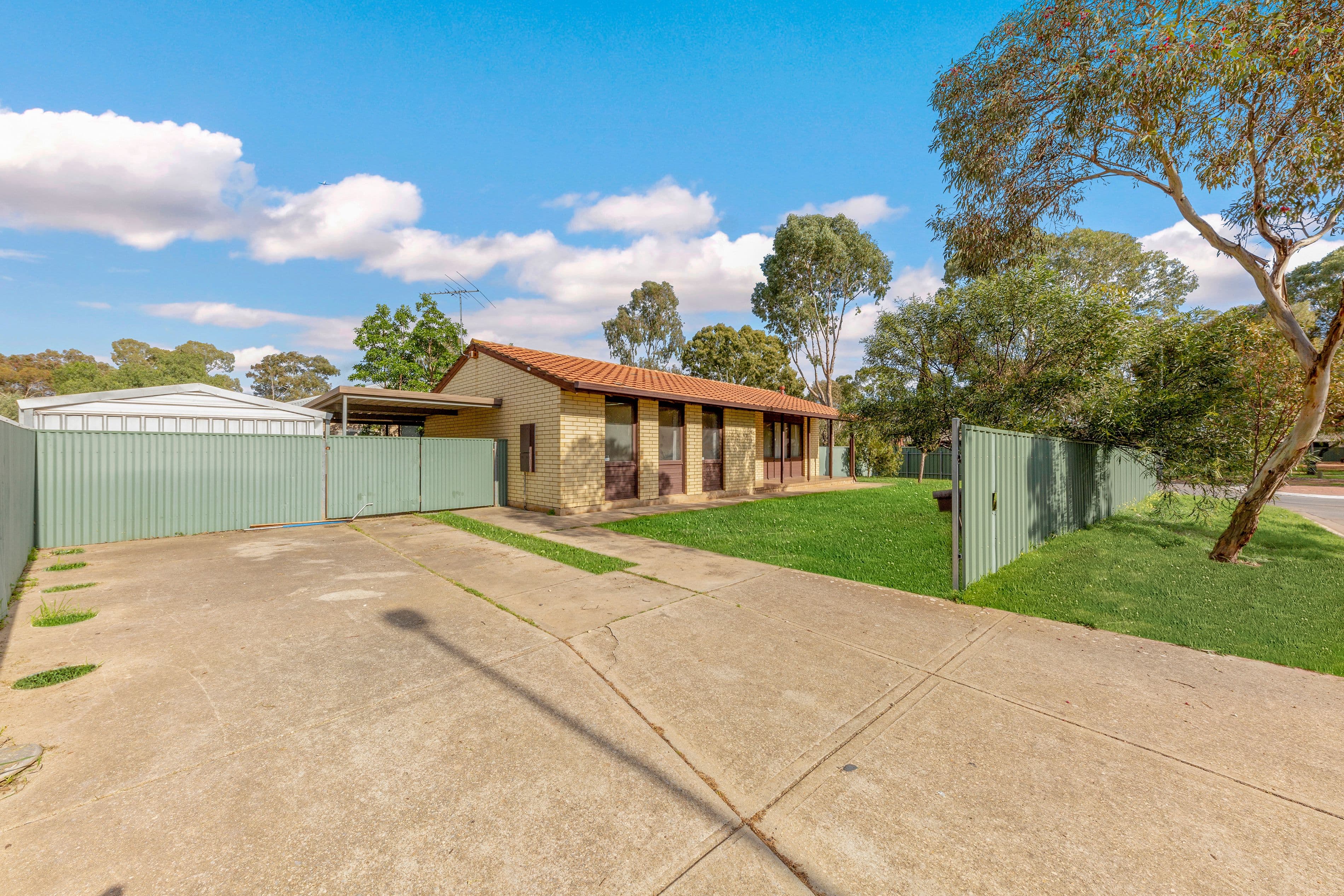 8 Farr Court, Para Hills West SA 5096, Para Hills West - Image 1