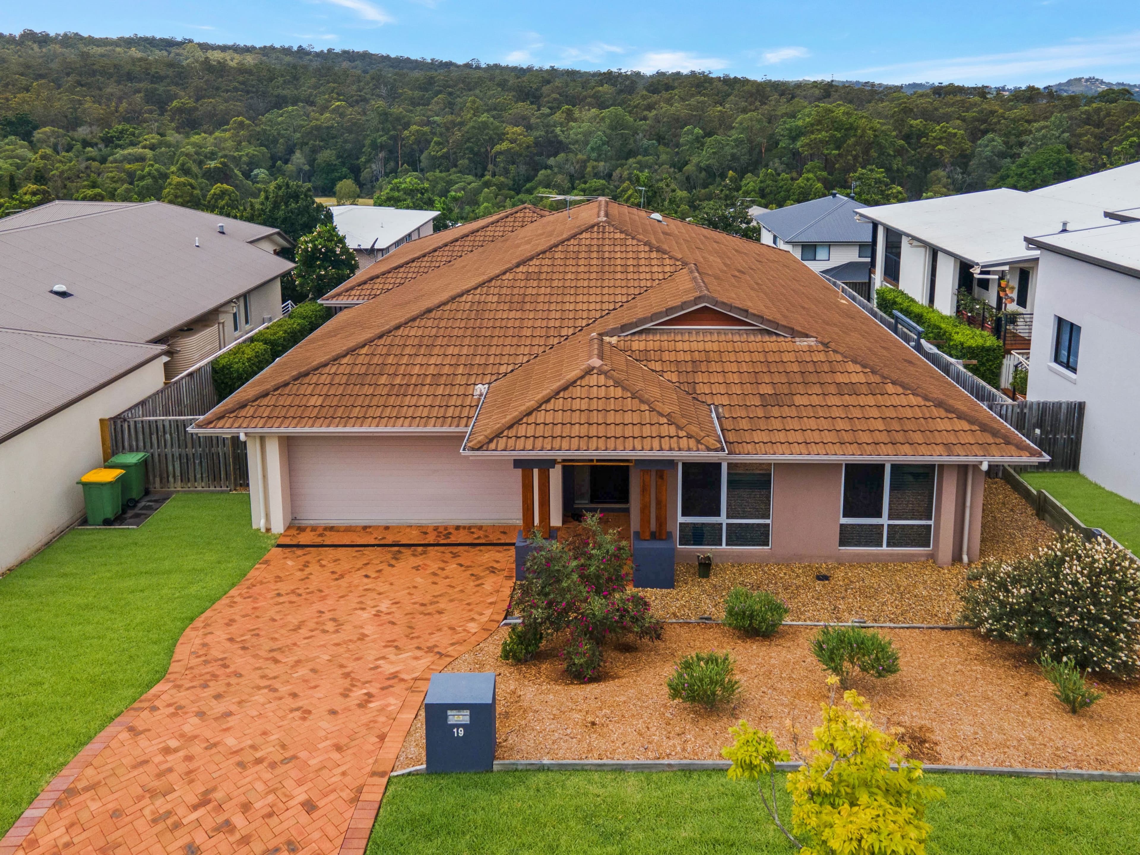 19 Dennis Vale Drive, Daisy Hill QLD 4127, Daisy Hill - Image 1