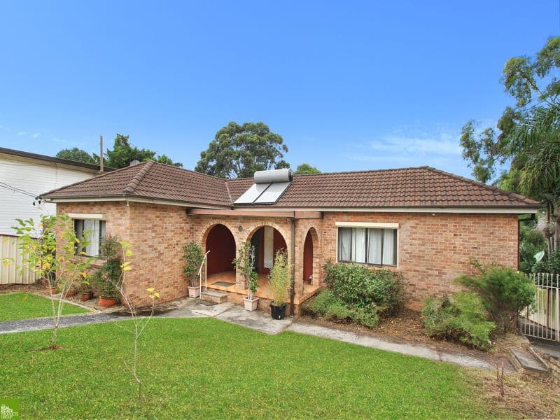11 Gundarun Street, West Wollongong NSW 2500, West Wollongong - Image 1
