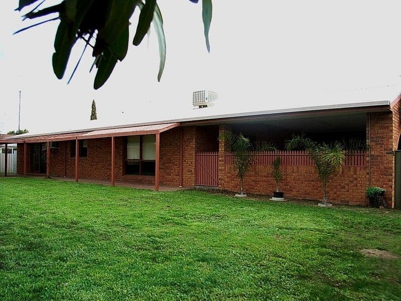 21 Adelaide Crescent, ECHUCA VIC 3564, Echuca - Image 1
