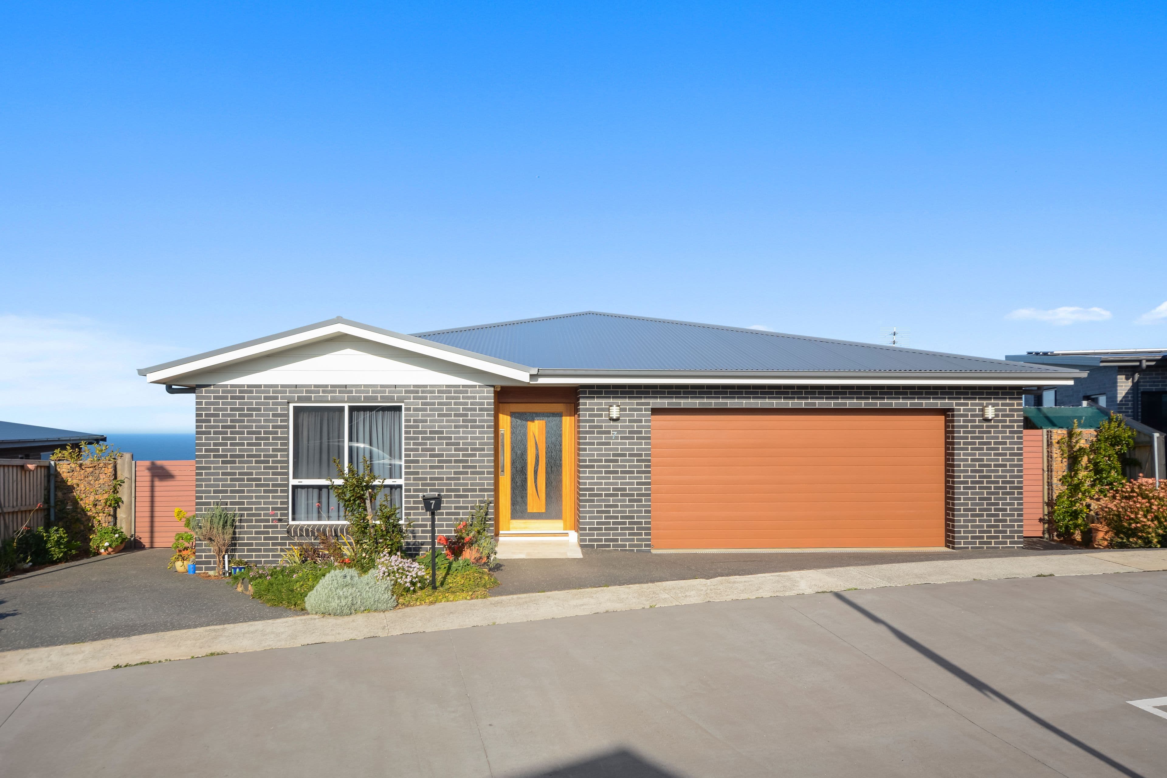 7 Arnold Crescent, Kiama - Image 1
