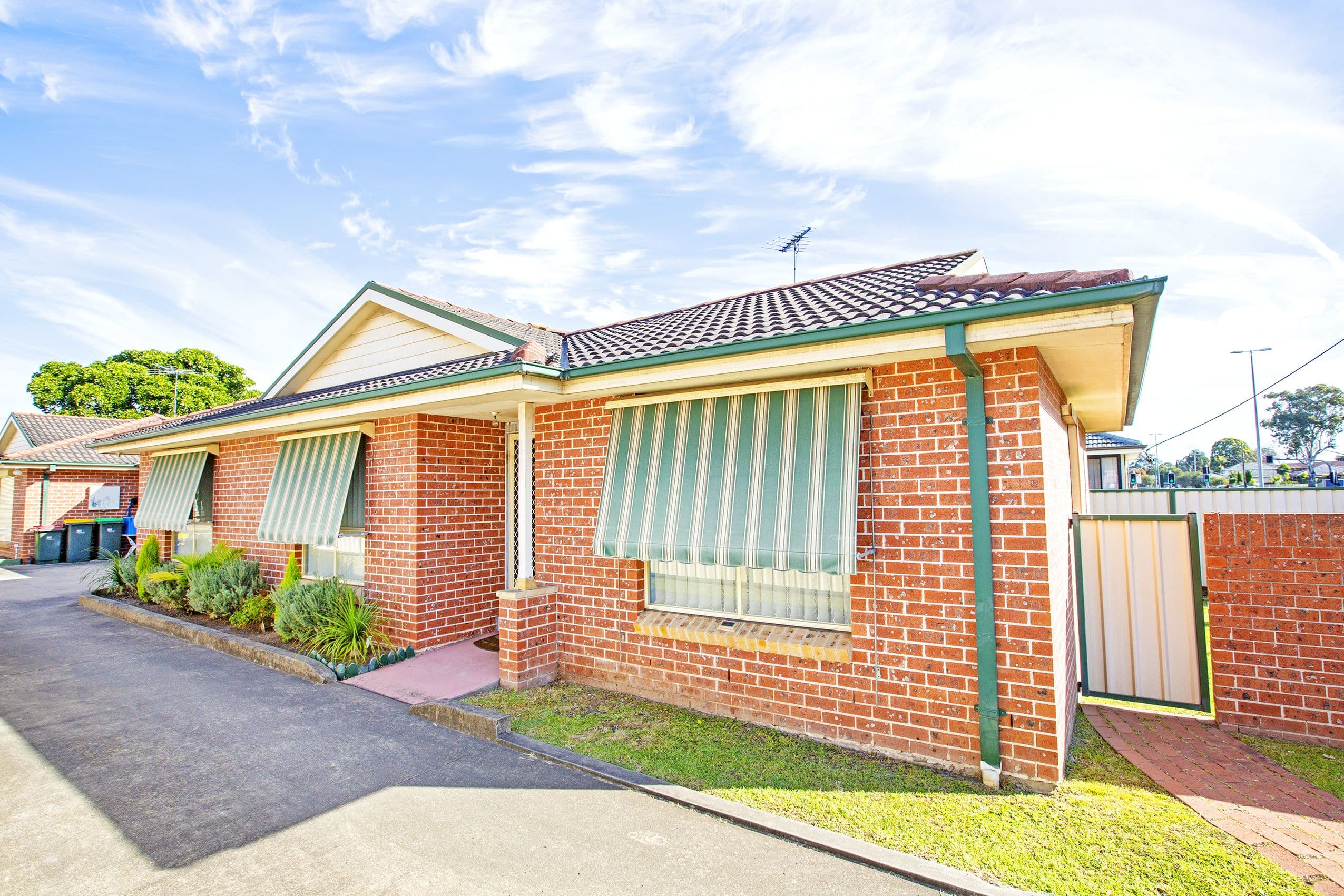 156 Hoxton Park Road, Lurnea - Image 1