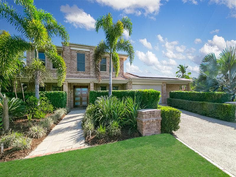 2/13 Watkins Road, Brookfield - Image 1